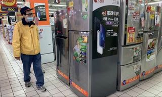 家電賣場冰箱