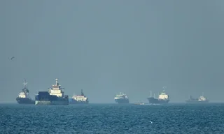 在當前中東戰事中具有極高的戰略與經濟意義的荷莫茲海峽（Strait of Hormuz）。Photo Credit: AP / 達志影像