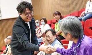沈伯洋在立法院與北投里民互動（1）