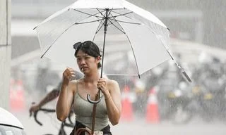 氣象署發布大雨特報　雙北午後降雨