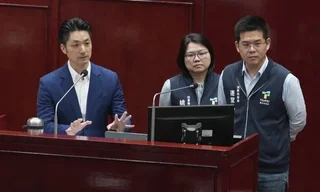 蔣萬安、姚淑文答詢回應女童性猥褻案