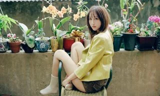 LAWA 把自我經歷化為創作的音樂處方箋，希望在她自然悲傷卻溫柔的聲線裡感受到被接住的治癒感