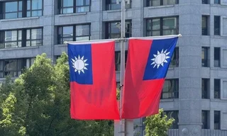 路上國旗有細節　需含金色旗頭、白色旗桿