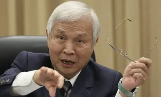 楊金龍出席央行理監事會後記者會（2）