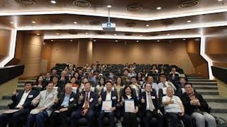 《香港歷史與社會》：三十年磨一劍的香港史研究力作