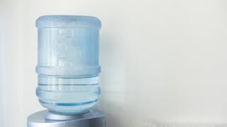 由政府買錯水想起