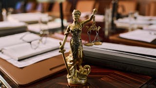 萬事起頭難：法律畢業生的職涯抉擇