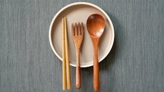 由餐叉、餐匙到筷子
