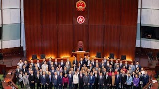 立法會新舊交替 盼做到五光十色