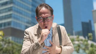 妻助夫安眠：砭石溫灸 溫肺化痰助好眠