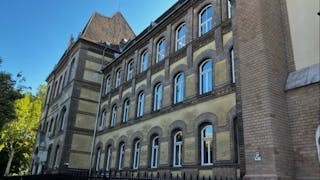 布達佩斯-法索爾福音高中──尋找火星叔叔馬丁