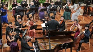 鋼琴家道格拉斯靜待樺加沙離去 比颱風更強的震撼亮相