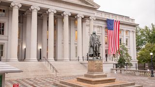 金價為何升完又升？