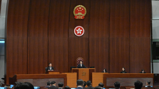 宏福苑火災｜首日立法會會議政府提災後支援議案 李家超發言望議員 勇於承擔並過濾錯誤訊息