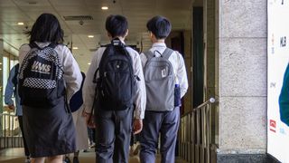 學校制服裏的婉轉流年