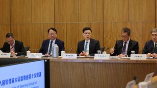 制定五年規劃 徹底告別積極不干預