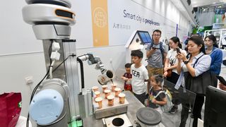 香港制訂第一個五年規劃 任重道遠