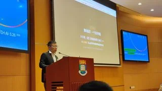 與AI共處的時代:從版權崩塌到就業重構 與AI共處的時代:從版權崩塌到就業重構