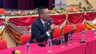 海外交流團當眾爆粗校長已返港停職  料教育局從嚴如興德風波處理