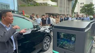 打破傳統充電限制 THEi研討會發布智能移動充電機器人