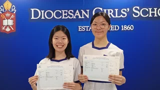 DSE 2026 | 女拔誕2狀元 持續練習反復操卷獲優異成績 DSE 2026 | 女拔誕2狀元 持續練習反復操卷獲優異成績