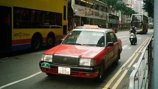 香港陸上公共交通有趣歷史:我從白牌車坐到網約車 從紅van坐到邨巴 香港陸上公共交通有趣歷史:我從白牌車坐到網約車 從紅van坐到邨巴