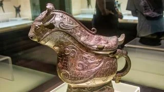 粵語解密：硬觥觥