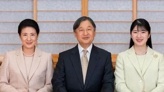 在女性皇位繼承問題上日本政界與民意的落差