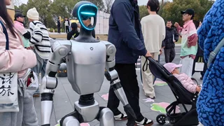 中美AI較量：中國開源vs.美國優先