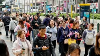 香港不只缺人 更要接通青年入職與中年轉職之路 香港不只缺人 更要接通青年入職與中年轉職之路