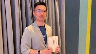 邵棟:文學能否拯救身處身份焦慮和邊緣生活的人類? 邵棟:文學能否拯救身處身份焦慮和邊緣生活的人類?