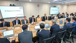 中國特色衛生與健康發展道路上 貢獻香港力量 中國特色衛生與健康發展道路上 貢獻香港力量
