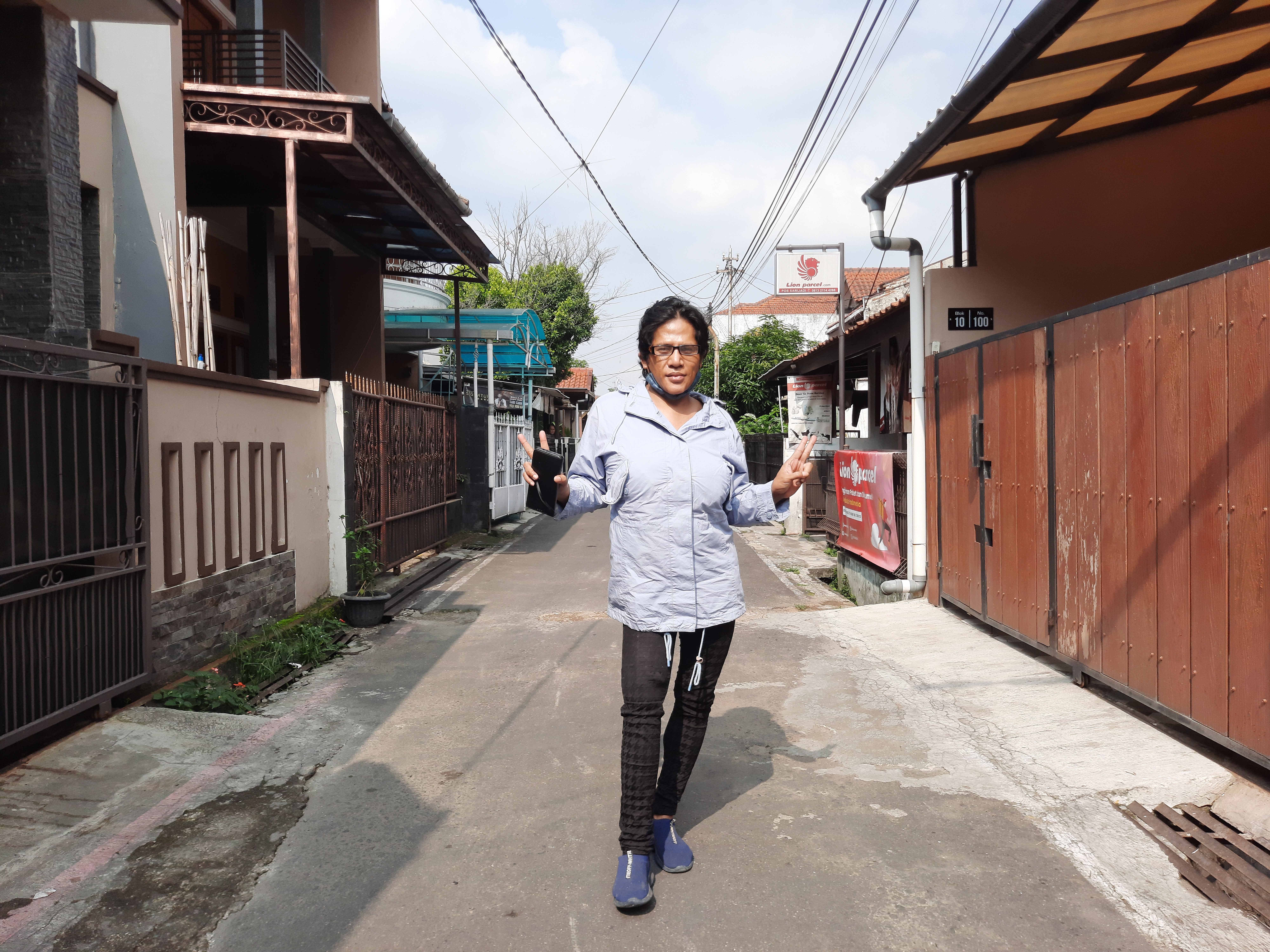 How Trans Women in Bandung, Indonesia Built New Lives in Covid Economy -  The News Lens International Edition
