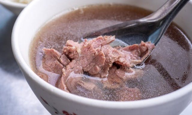 從外省牛肉麵到台南牛肉湯：台灣人是在近幾十年，才開始大吃牛肉的嗎？