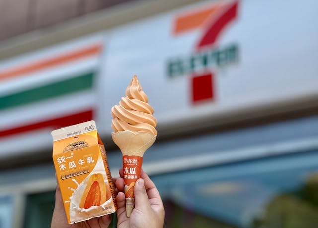 01_7-ELEVEN「雪淋霜」霜淇淋新口味首度神還原全民經典飲品「統一木瓜牛乳」。