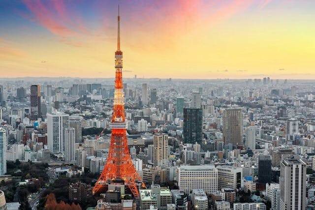 Tokyo,Cityscape,With,Tokyo,Tower,At,Dusk.