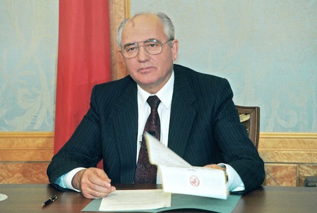 戈巴卓夫（Gorbachev ）是蘇聯最後一位總統，任內提出改革與新思維，但激化了社會矛盾，使國家經濟惡化，最終促使蘇聯解體。（網絡圖片）