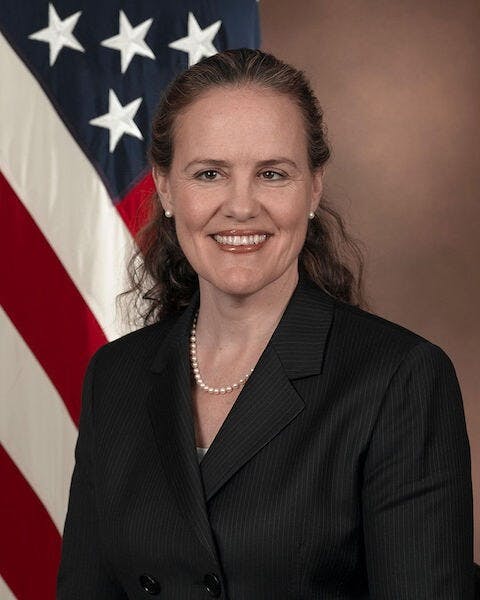 奧巴馬政府負責政策的國防部次長弗洛爾諾伊（Michele Flournoy）（Wikimedia Commons）