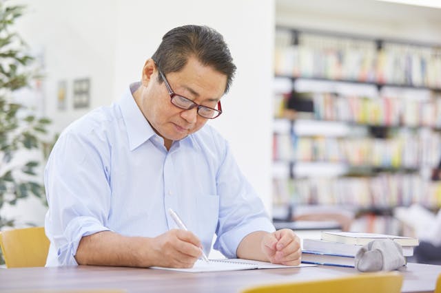 人口高齡化趨勢持續，終身學習需求不斷增加。（Shutterstock）