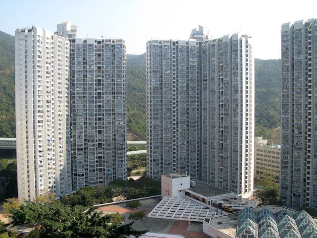 《施政報告》又提到，會調整公屋和資助出售單位的比例。（Wikimedia Commons）