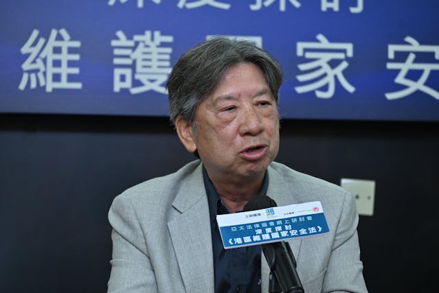 湯家驊反駁指有規例賦予局長決定豁免某證明書是否合法。（灼見名家圖片）