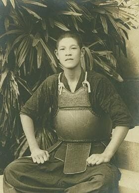 年輕時學習劍道的李登輝。（Wikimedia Commons）