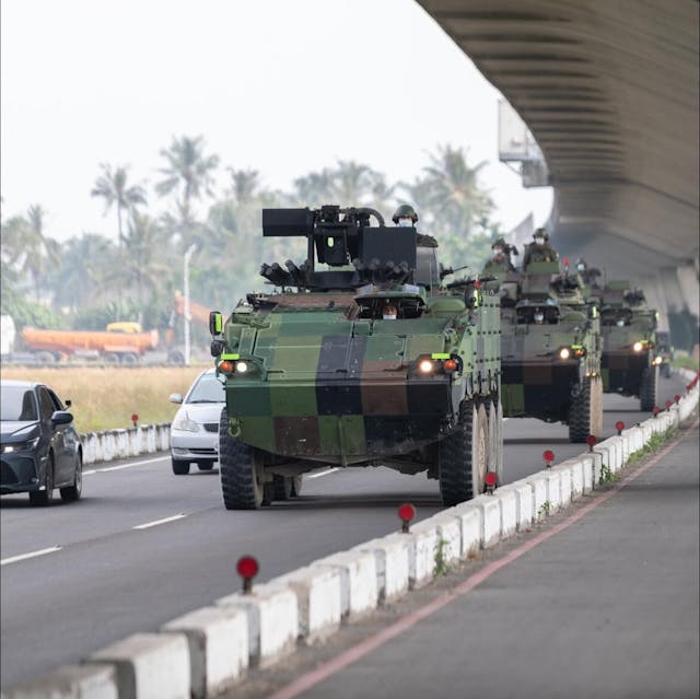 國軍（台軍）正加強戰車訓練，防備共軍（解放軍）的攻打。（台灣軍聞社）