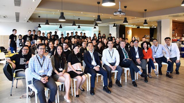 港大與香港科技園公司合辦MedTech Hackathon HK 2017，研發概念性產品解決醫療難題，史丹福大學師生參與其中。（HKU DreamCatchers Facebook圖片）