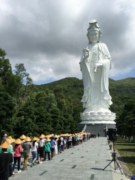 願意接觸佛法的年輕人正與日俱增，佛教界出現一片新氣象，佛化育人指日可期。（作者提供圖片）