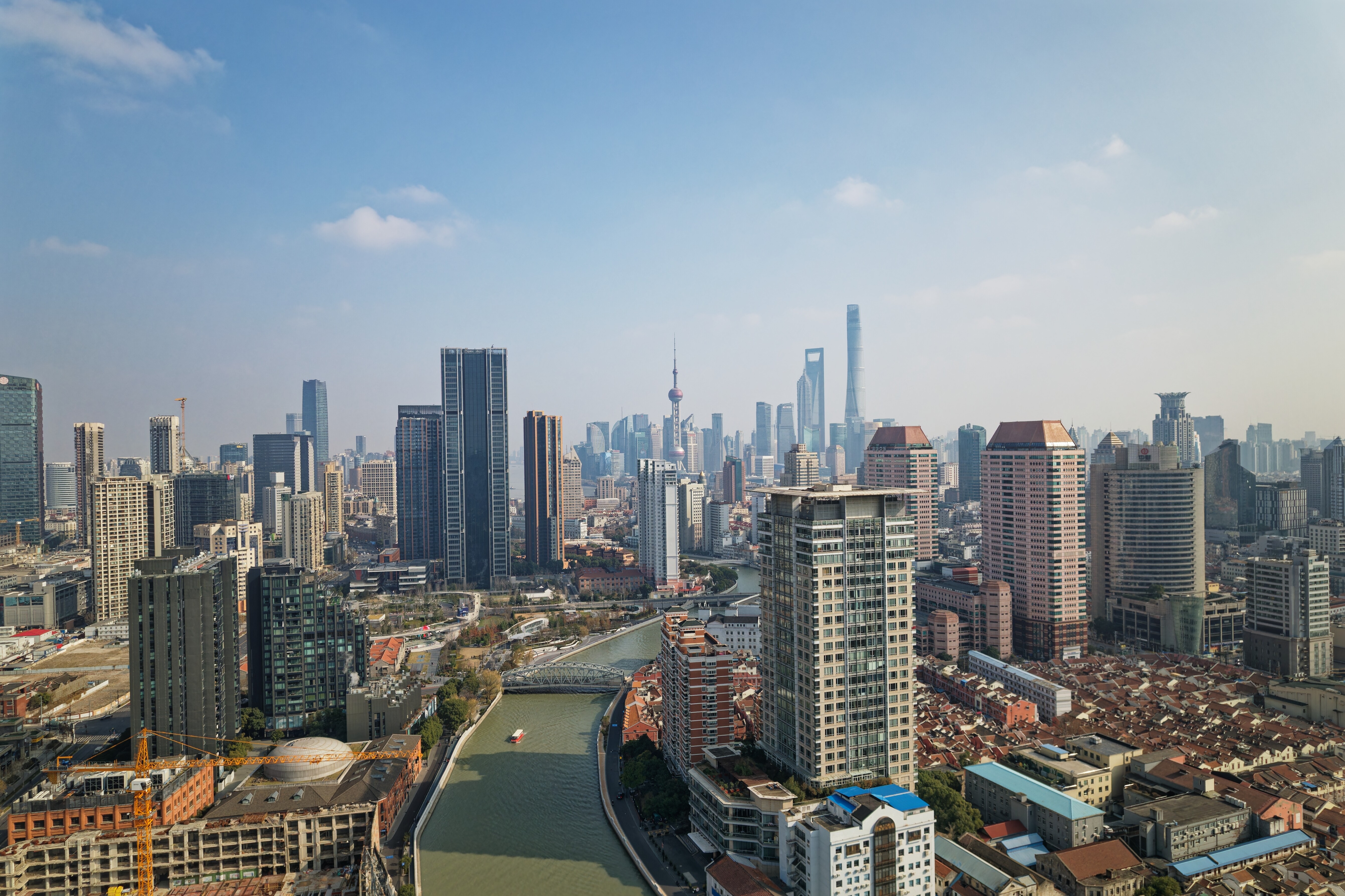 跨國企業總部應該賦予中國市場運營團隊適當的決策權。（Shutterstock）