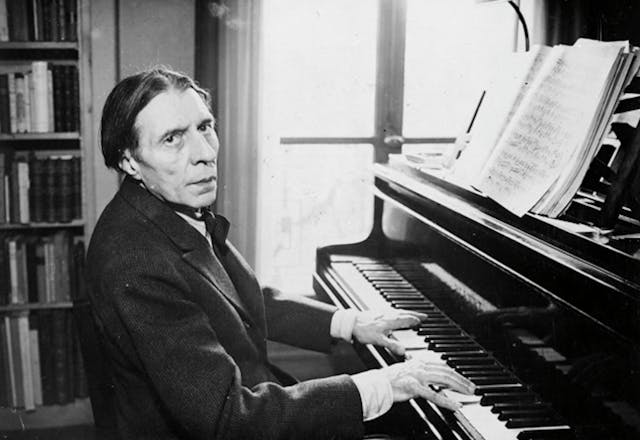 柯爾托（Alfred Cortot）對rubato的運用出神入化，以彈奏蕭邦、聖桑、舒曼等曲聞名。（YouTube截圖）