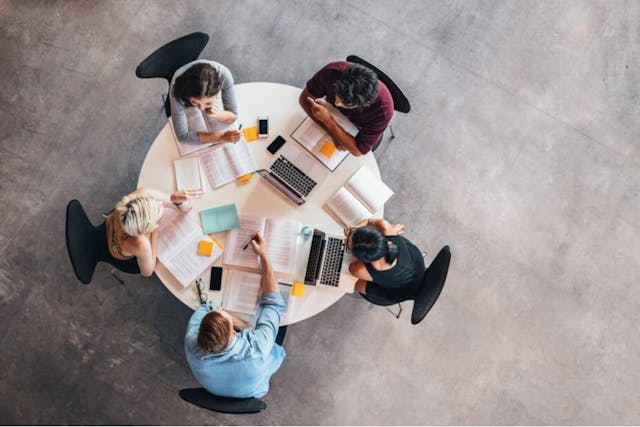 參與同學表示，從課程中學會在團體中與人互相配合。（Shutterstock）