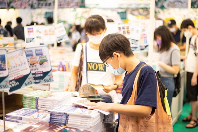 寫作離不開閱讀，洪老師也十分重視閱讀教學並卓有成效。（Shutterstock）