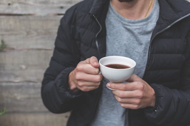 冬季飲茶，要飲紅茶或普洱。（Pixabay）